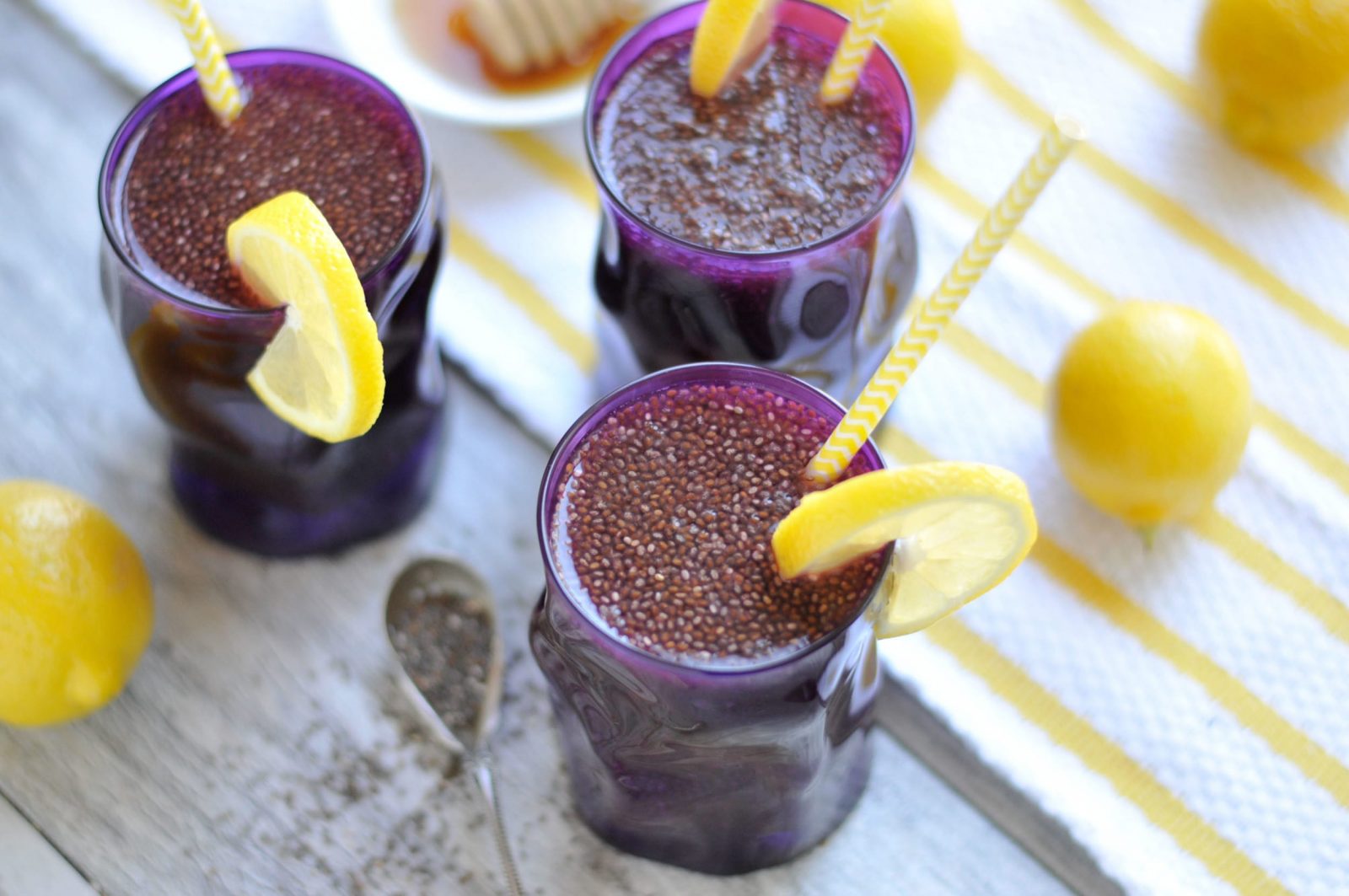 chia seeds iced tea